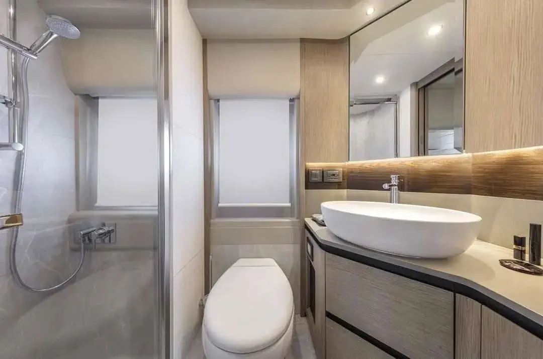 Yacht Privé de Luxe — view 4