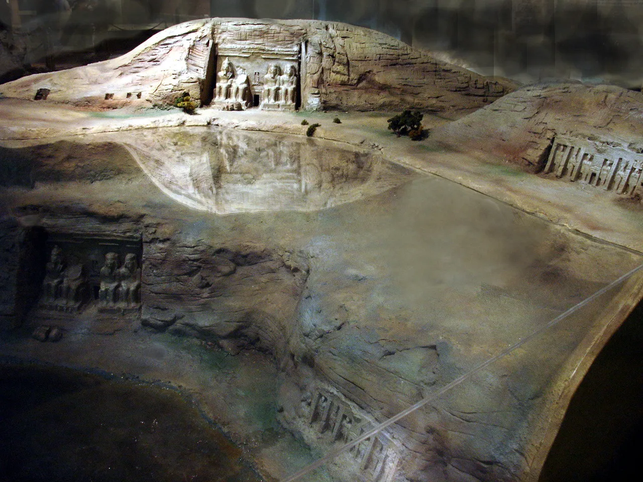 Abou Simbel privé par la route — view 3