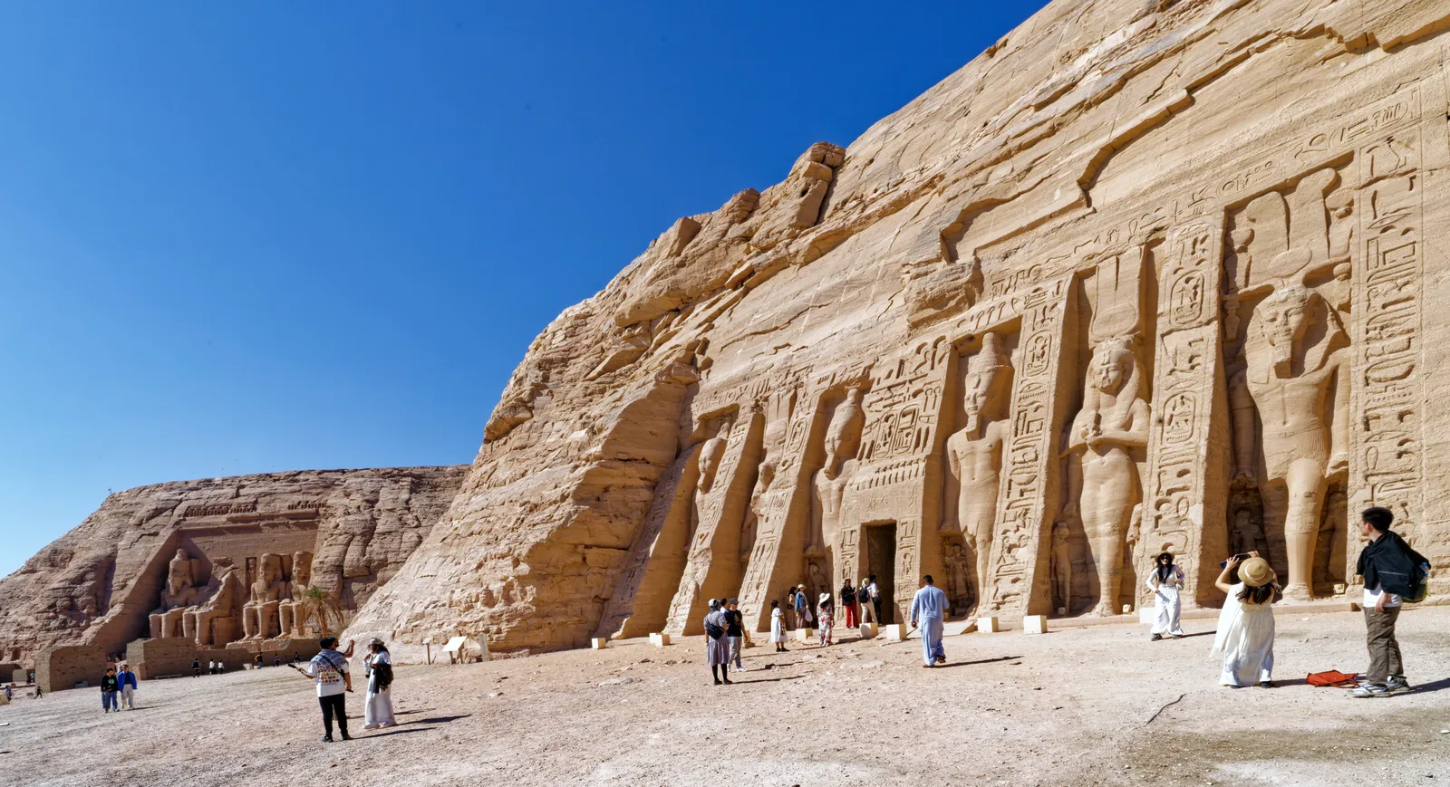 Abou Simbel privé par la route — view 5