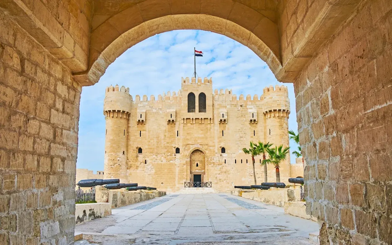 جولة خاصة إلى قلعة قايتباي والكورنيش