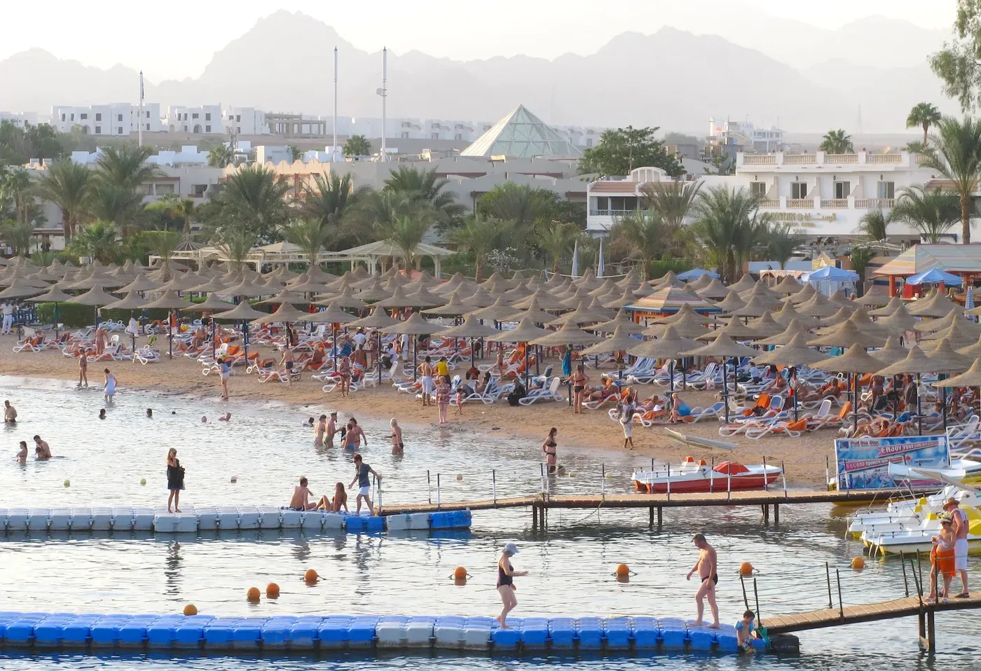 Ras Um Sid és Naama Bay snorkelezős félnapos kirándulás